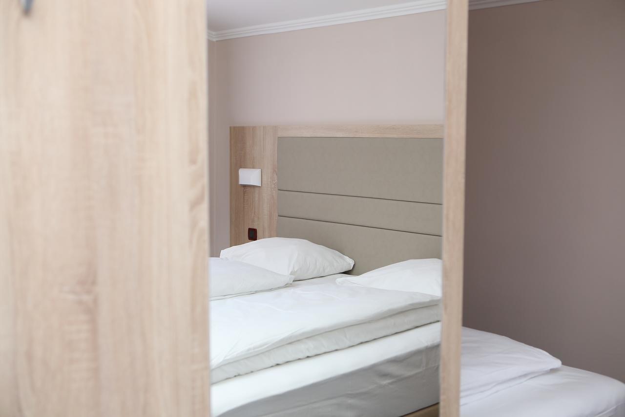 Hotel Ana Gospić Eksteriør bilde