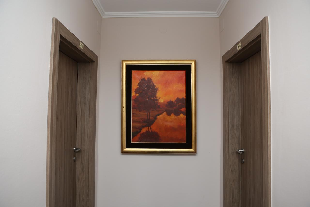 Hotel Ana Gospić Eksteriør bilde